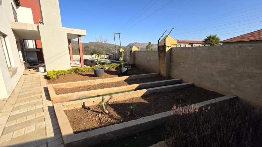 3 Bedroom Property for Sale in Ifafi North West